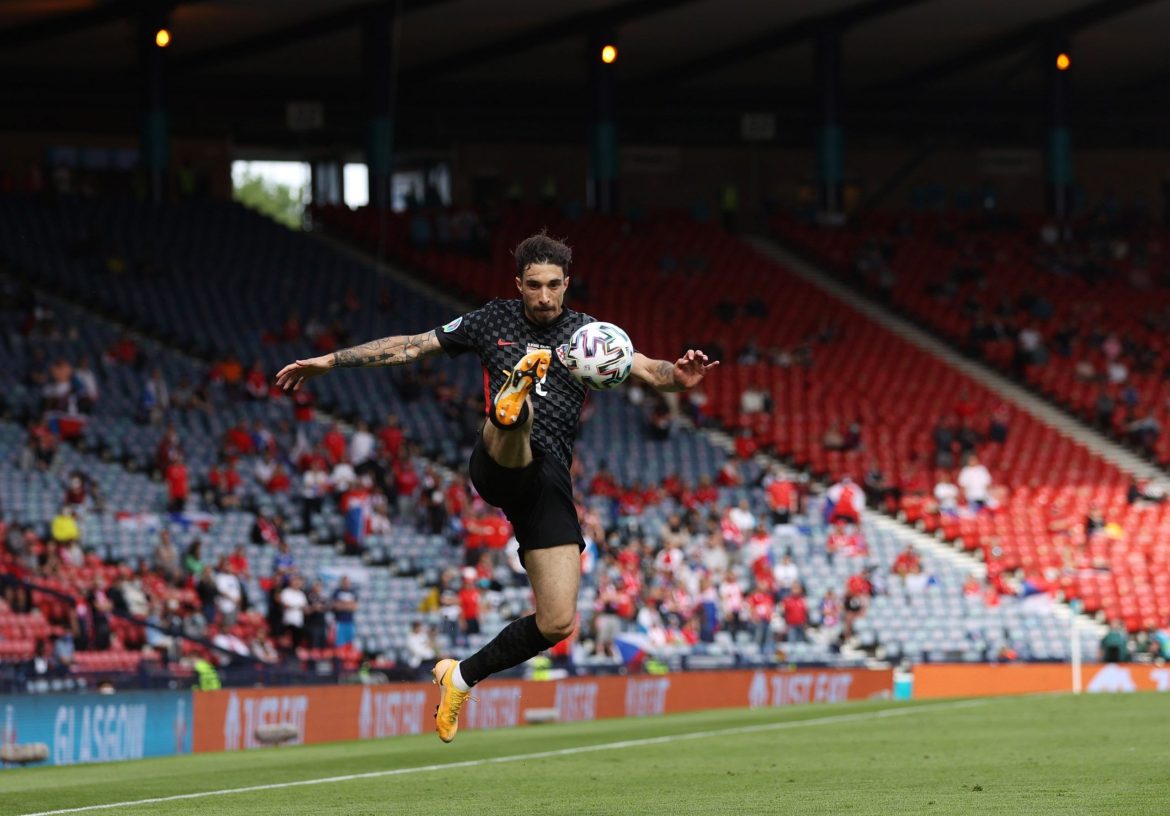Leeds: Reporters make Sime Vrsaljko transfer claim