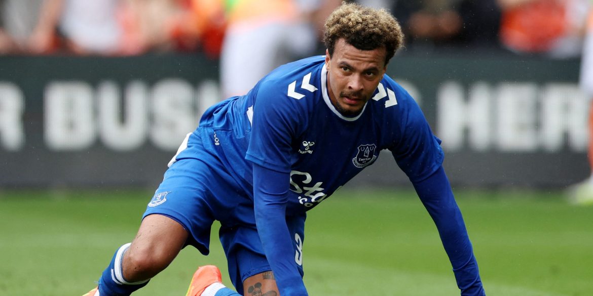 Everton: Dyche could keep 27 y/o if he’s "on fire in training"